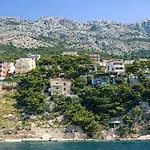 Seafront House With Private Access & Parking Apartman *