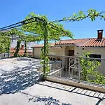 Seafront House With Private Access & Parking * Marusici