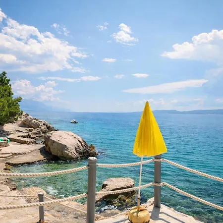 Seafront House With Private Access & Parking 公寓 Marusici (Split-Dalmatia)