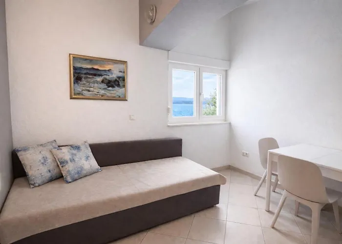 Seafront House With Private Access & Parking 公寓 *