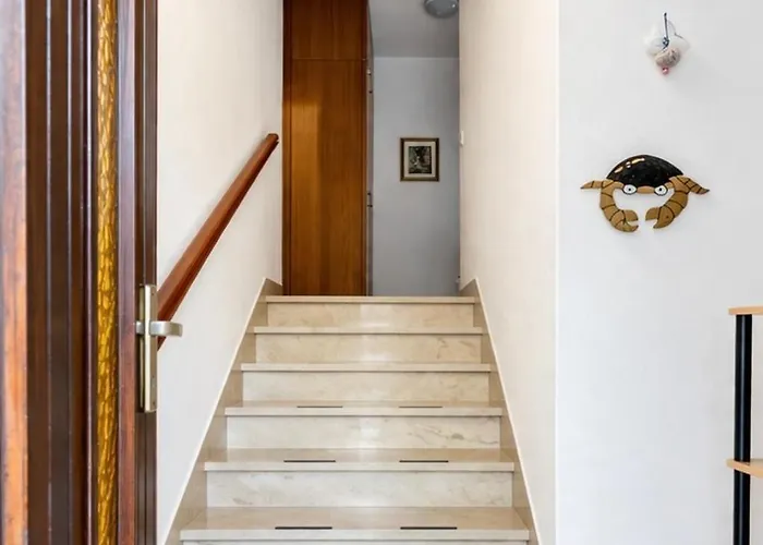 Seafront House With Private Access & Parking Marusici (Split-Dalmatia)