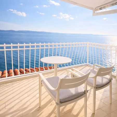 Seaside House - Sunbeds - Free Parking *