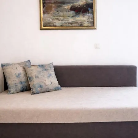 Seaside House - Sunbeds - Free Parking Appartement