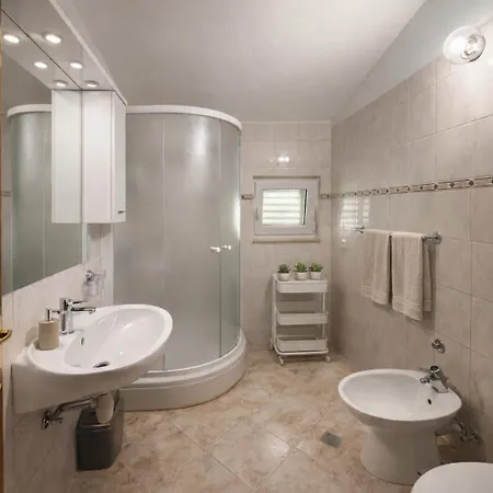 Appartement Seaside House - Sunbeds - Free Parking Marusici (Split-Dalmatia)