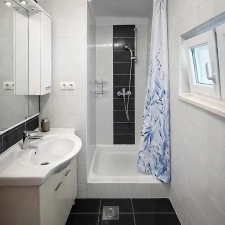 Seaside House - Sunbeds - Free Parking * Marusici (Split-Dalmatia)